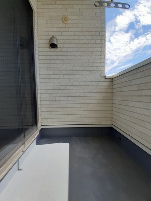 バルコニー　図面と現状に相違がある場合には現状を優先