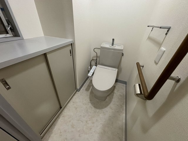 トイレ　同仕様・同タイプ別号室の写真です