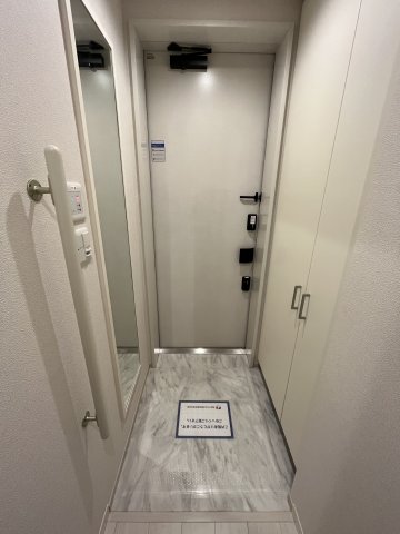 玄関　建築中の為、イメージ写真となります。