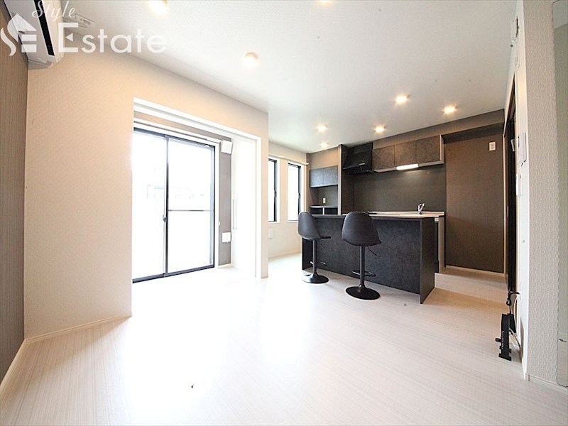 居室・リビング　同仕様写真