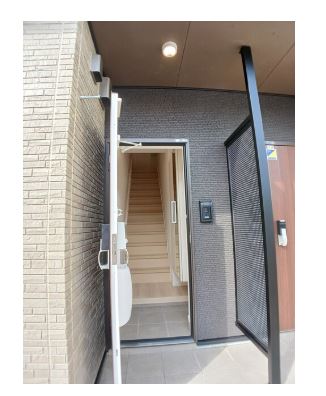 玄関　同タイプの画像です