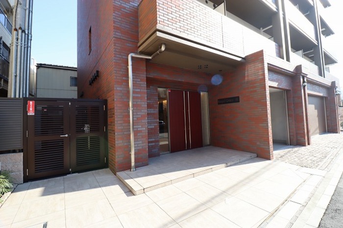 エントランス　エントランス