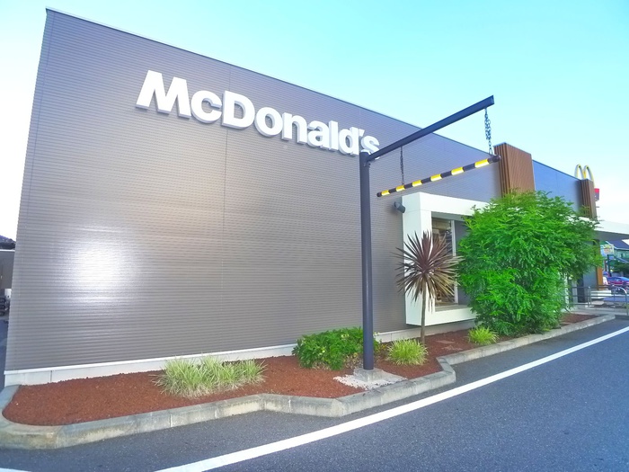 飲食店　マクドナルド（飲食店）まで504m