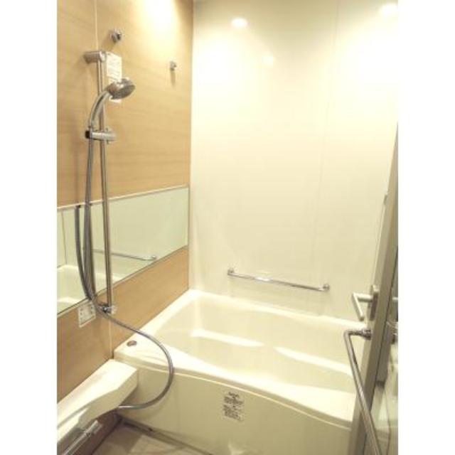 バス・シャワールーム　※写真は同タイプ住戸です。