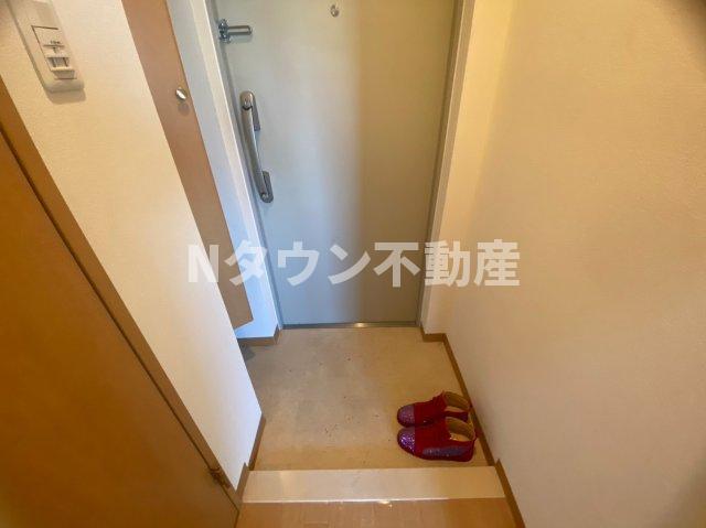 玄関　収納もある玄関です