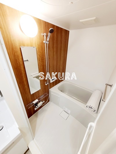 バス・シャワールーム　ご家族や長時間入浴に便利な追い炊き機能付きです♪