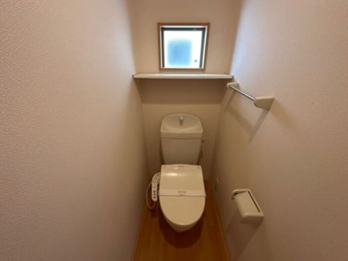 トイレ　温水洗浄暖房便座