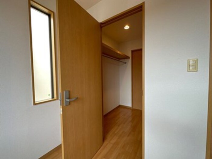 収納　ウォークインクローゼット