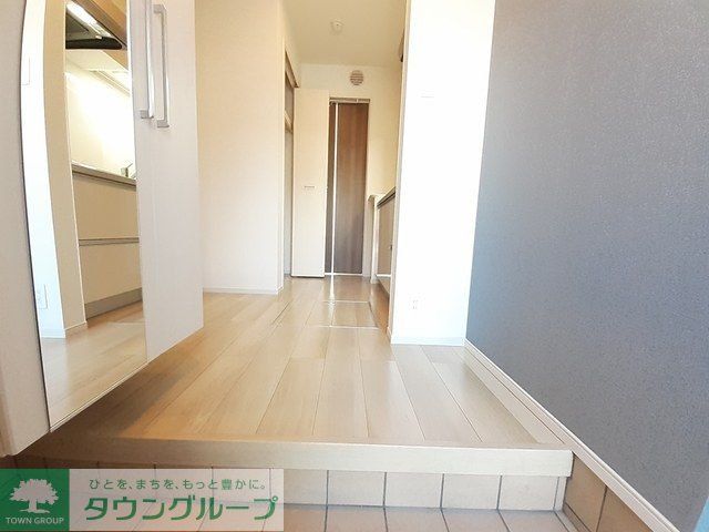 玄関　リビング/居室