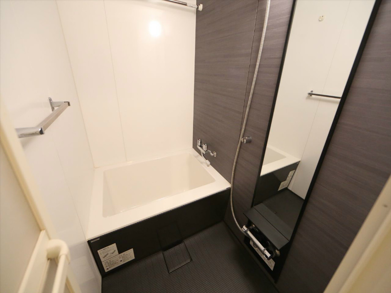 バス・シャワールーム　浴室暖房乾燥機付バスルーム