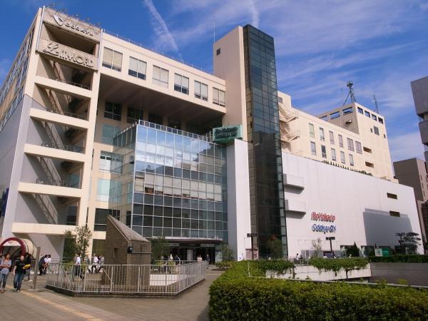 ショッピングセンター　小田急新百合ヶ丘エルミロード（ショッピングセンター）まで265m