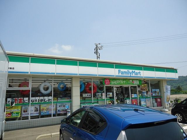 コンビニ　ファミリーマート（コンビニ）まで600m