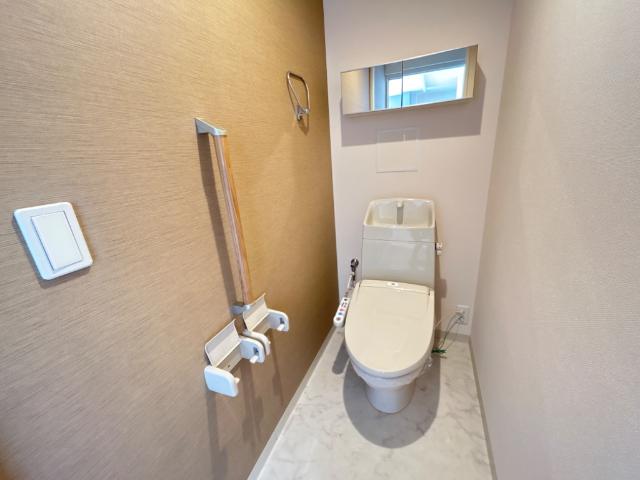 トイレ　シャワー付トイレ