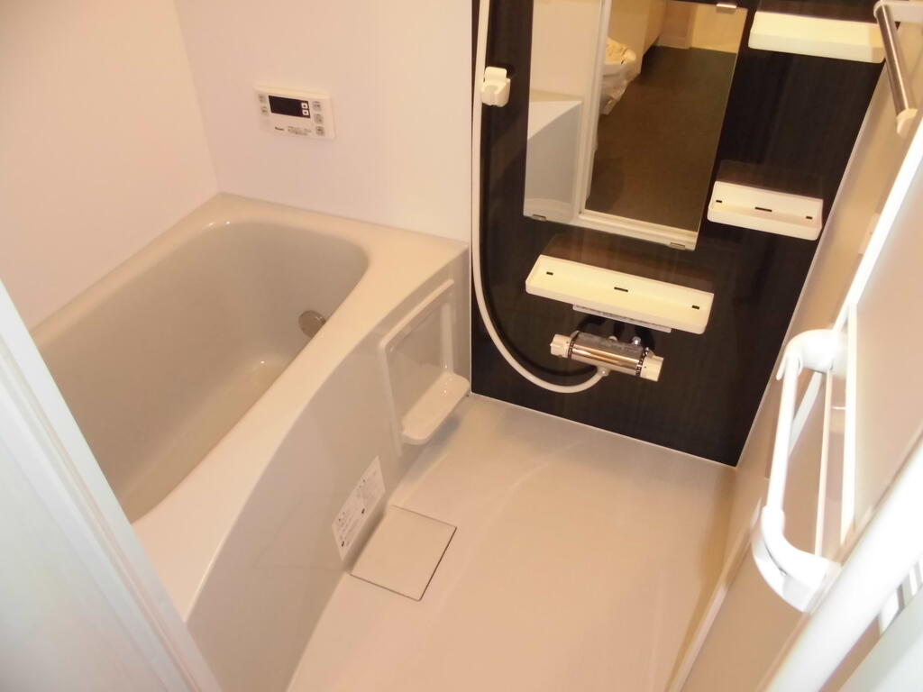 バス・シャワールーム　バス