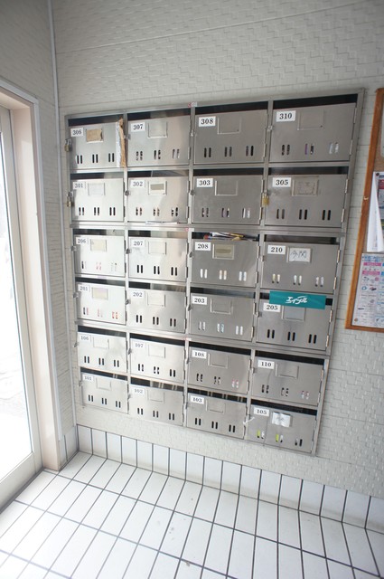 エントランス　集合ポストあり