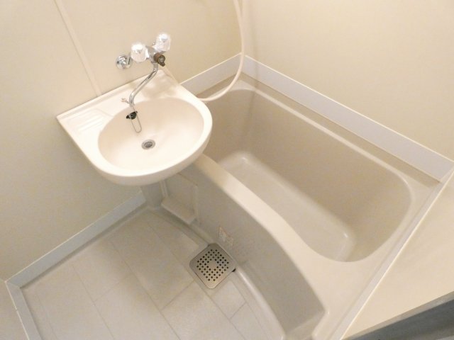 バス・シャワールーム　同仕様・参考写真となります。