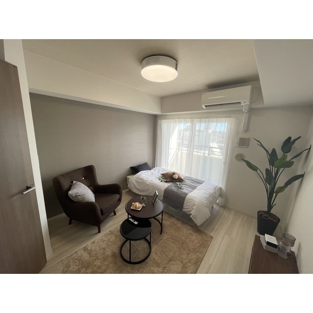 その他　家具・小物はディスプレイです。