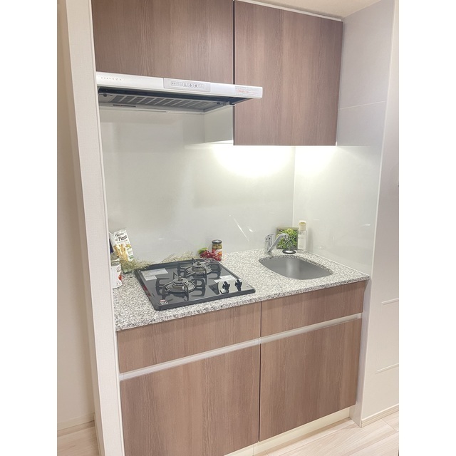 キッチン　家具・小物はディスプレイです。