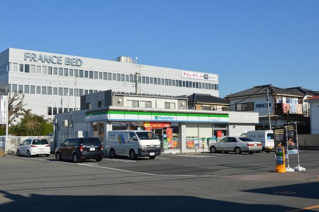 コンビニ　ファミリーマート 昭島中神町新畑店（コンビニ）まで636m