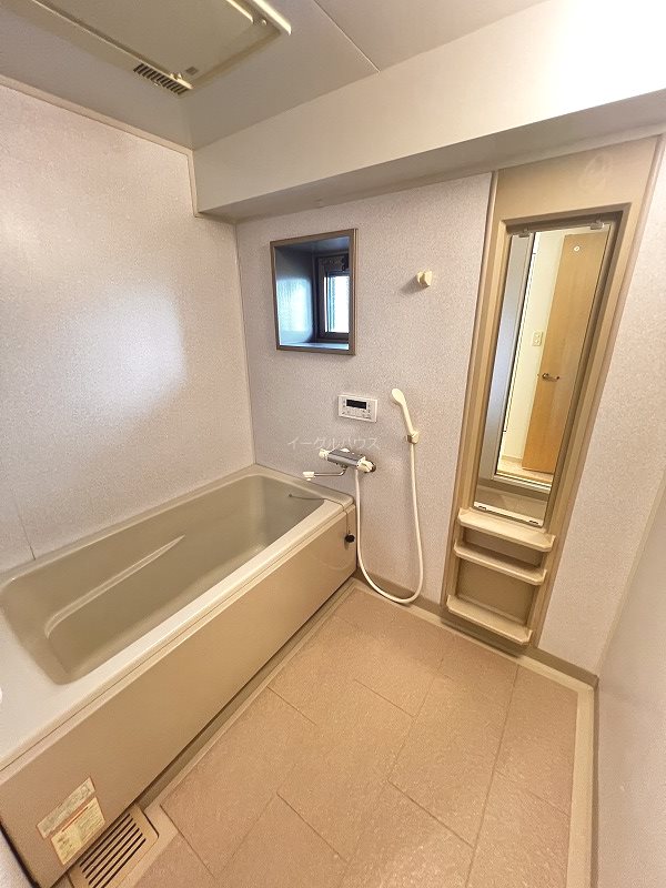 バス・シャワールーム　退去前の写真となるため現状と異なる場合がございます