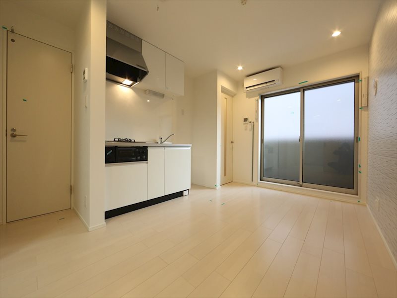 バルコニー　ＤＫ7.3帖　洋室3.0帖　同仕様写真