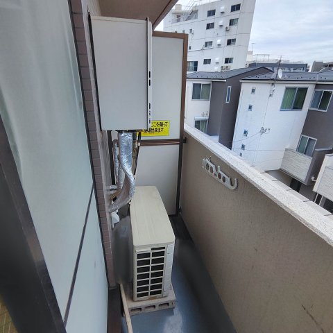 バルコニー　バルコニーがあります