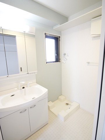 洗面設備　※同タイプのお部屋です