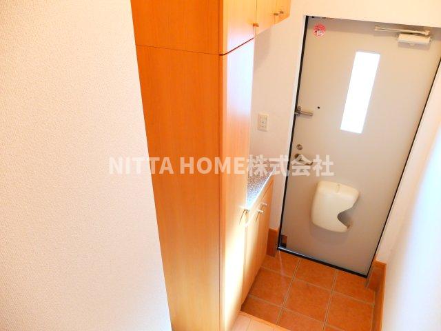 その他共有部分　たっぷり入るシューズボックス付きです☆