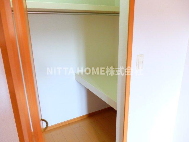 収納　ウォクイーンクローゼットを完備♪