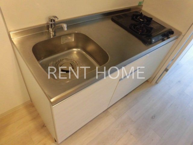 キッチン　ガスコンロ２口付きのキッチン搭載です。