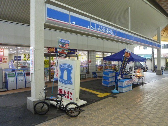 コンビニ　ローソン東大阪足代一丁目店（コンビニ）まで65m