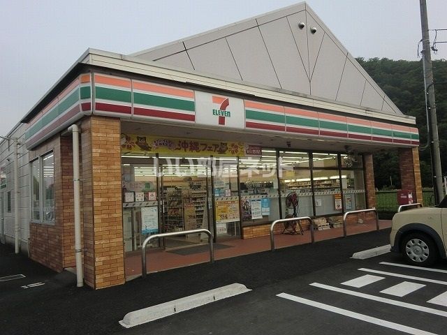 コンビニ　セブンイレブン各務原鵜沼小伊木町店（コンビニ）まで606m