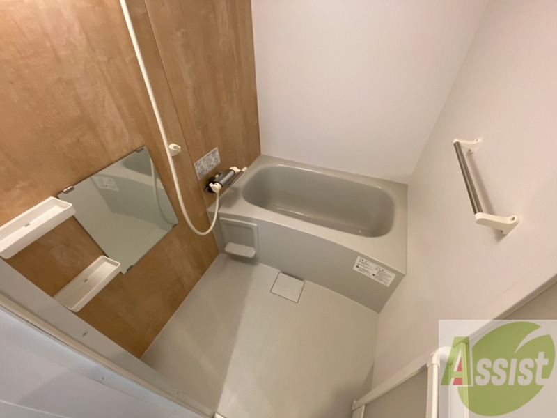 バス・シャワールーム　お風呂になります。一日の疲れを癒してくださいね。