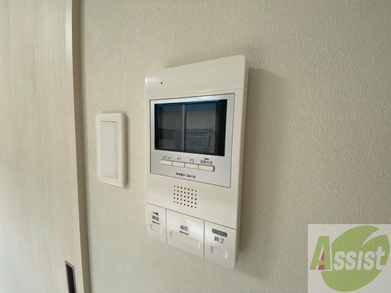 セキュリティ　ＴＶモニター付インターホンです。来客者の顔が見えるので安心！
