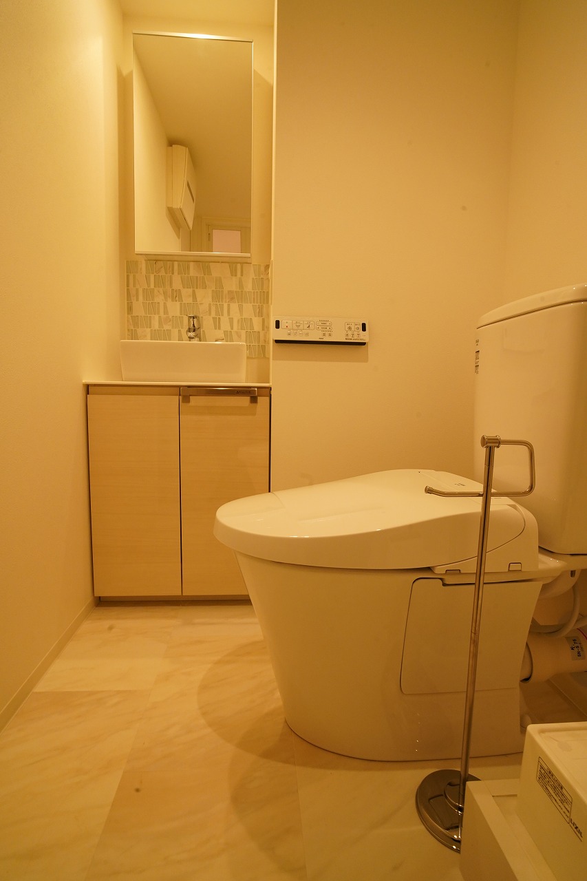 トイレ　トイレ