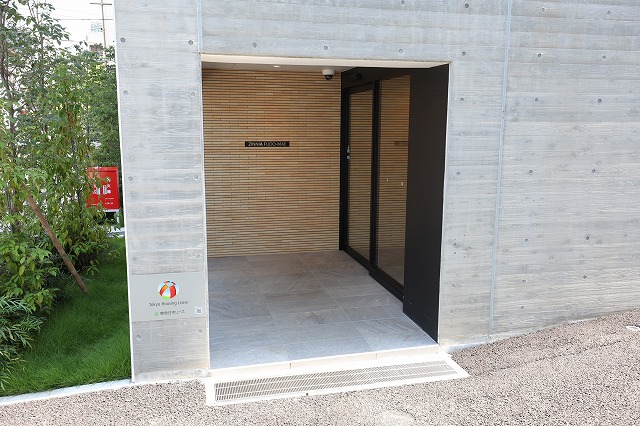 エントランス　エントランス