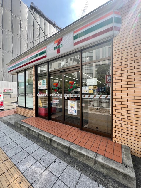 コンビニ　セブンイレブン大阪中之島6丁目店（コンビニ）まで210m