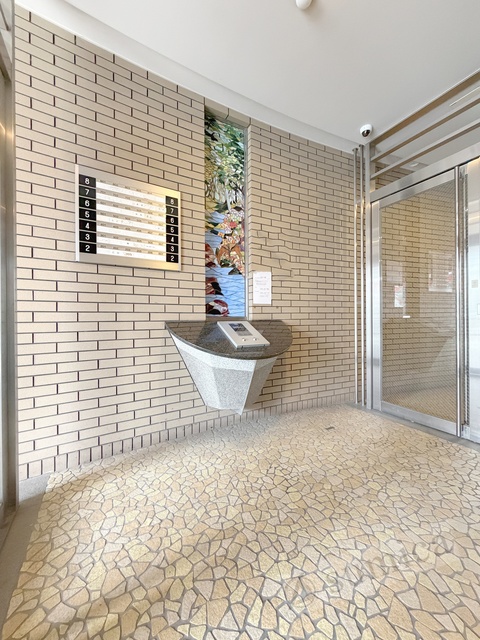 エントランス　オートロックで部外者はシャットアウト♪♪