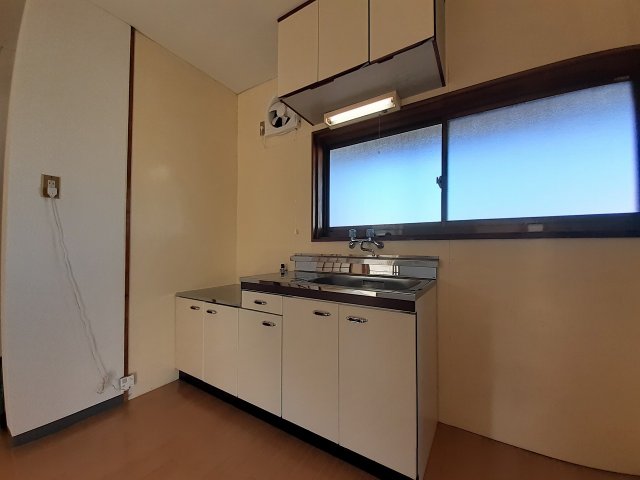 キッチン　※過去の室内写真のため現況と異なる場合があります