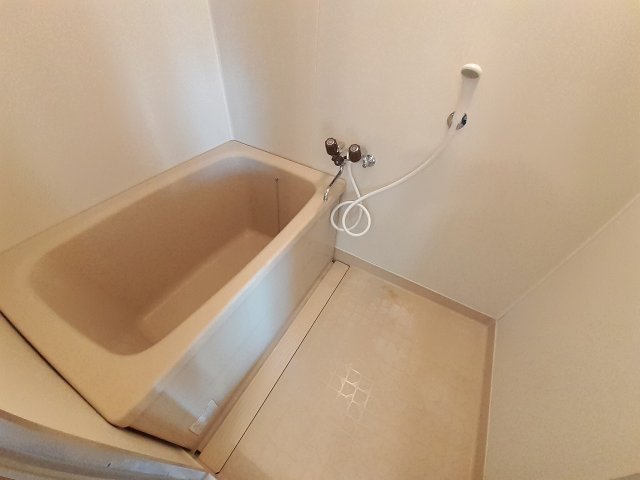 バス・シャワールーム　※過去の室内写真のため現況と異なる場合があります