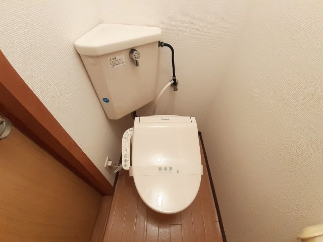 トイレ　※過去の室内写真のため現況と異なる場合があります