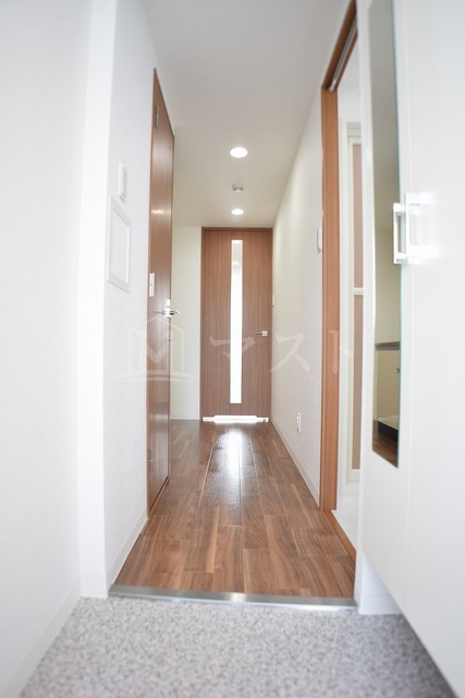 玄関　シンプルな玄関です。