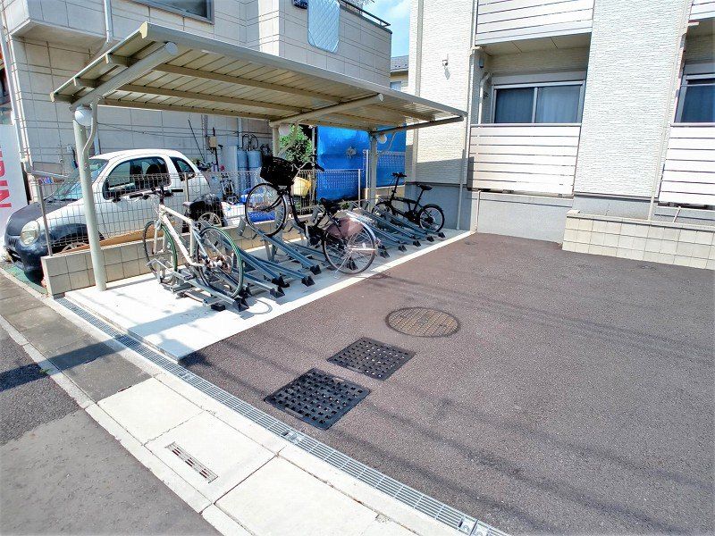 その他共有部分　駐輪場完備