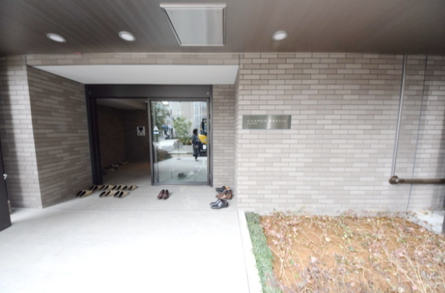 エントランス　ゆとりのあるエントランスです