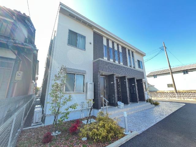 エントランス　外観写真（夜）