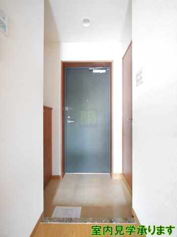 玄関　レガリアレジデンス早稲田イクス　※同タイプ別室の写真です