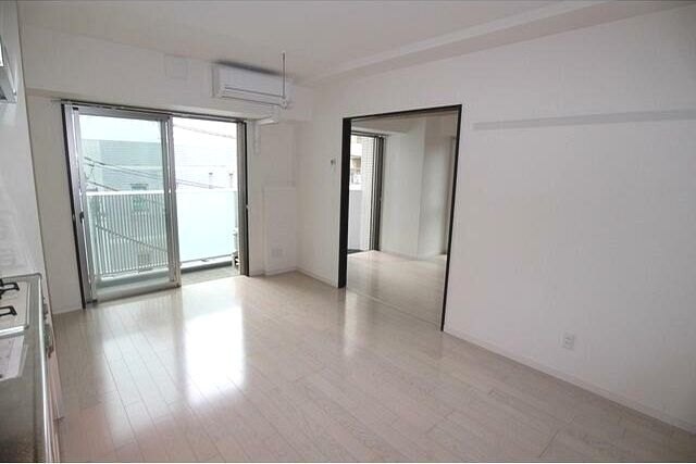 居室・リビング　全居室フローリングです