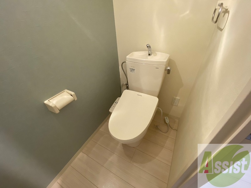 トイレ　こちらはトイレです。清潔感があり、安心して使用できます。