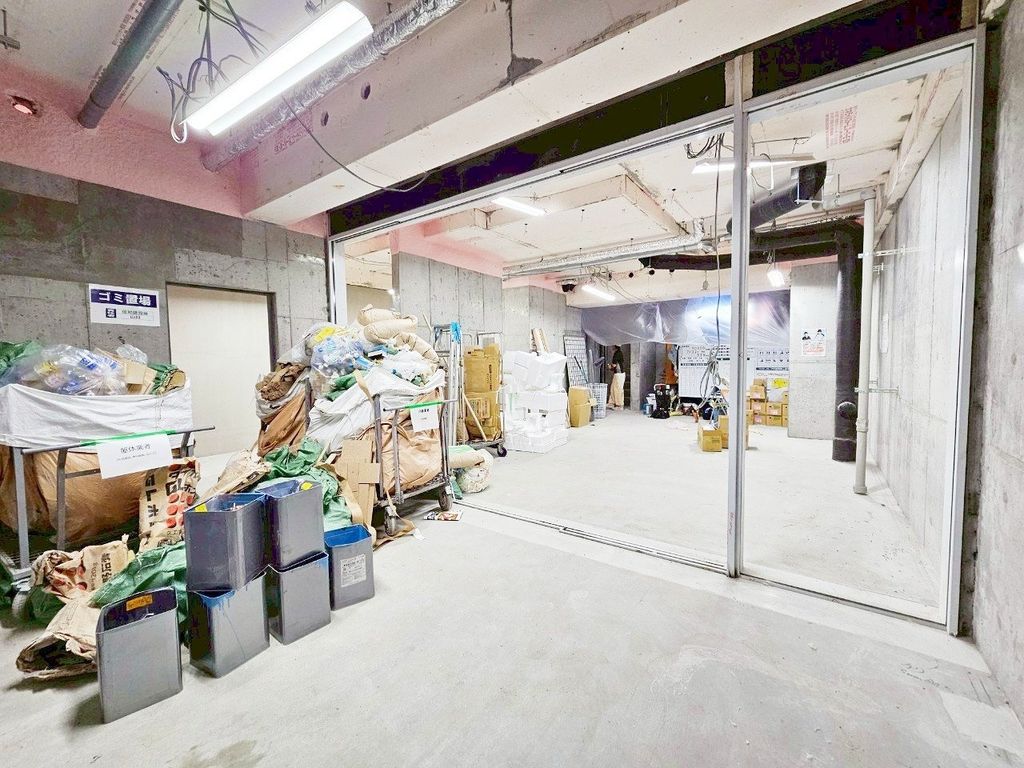 エントランス　駐車場