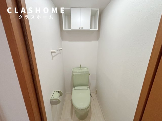 トイレ　同物件の別部屋になります。